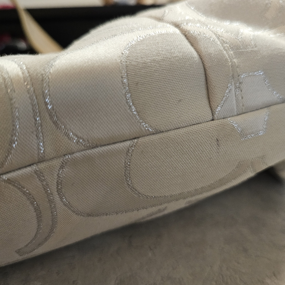 Coach Cream Signature Tote Bag - Picture 10 of 15